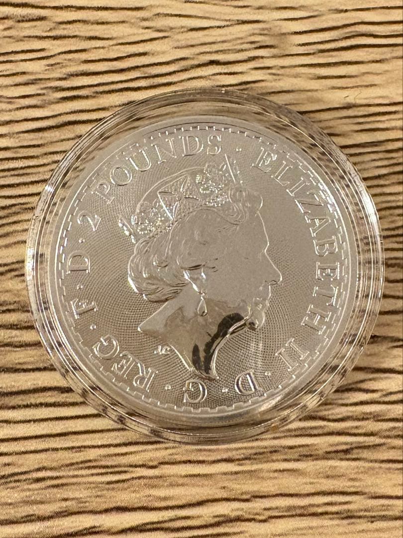2022年 イギリス「ブリタニア」純銀 1オンス 銀貨 (エリザベス2世）