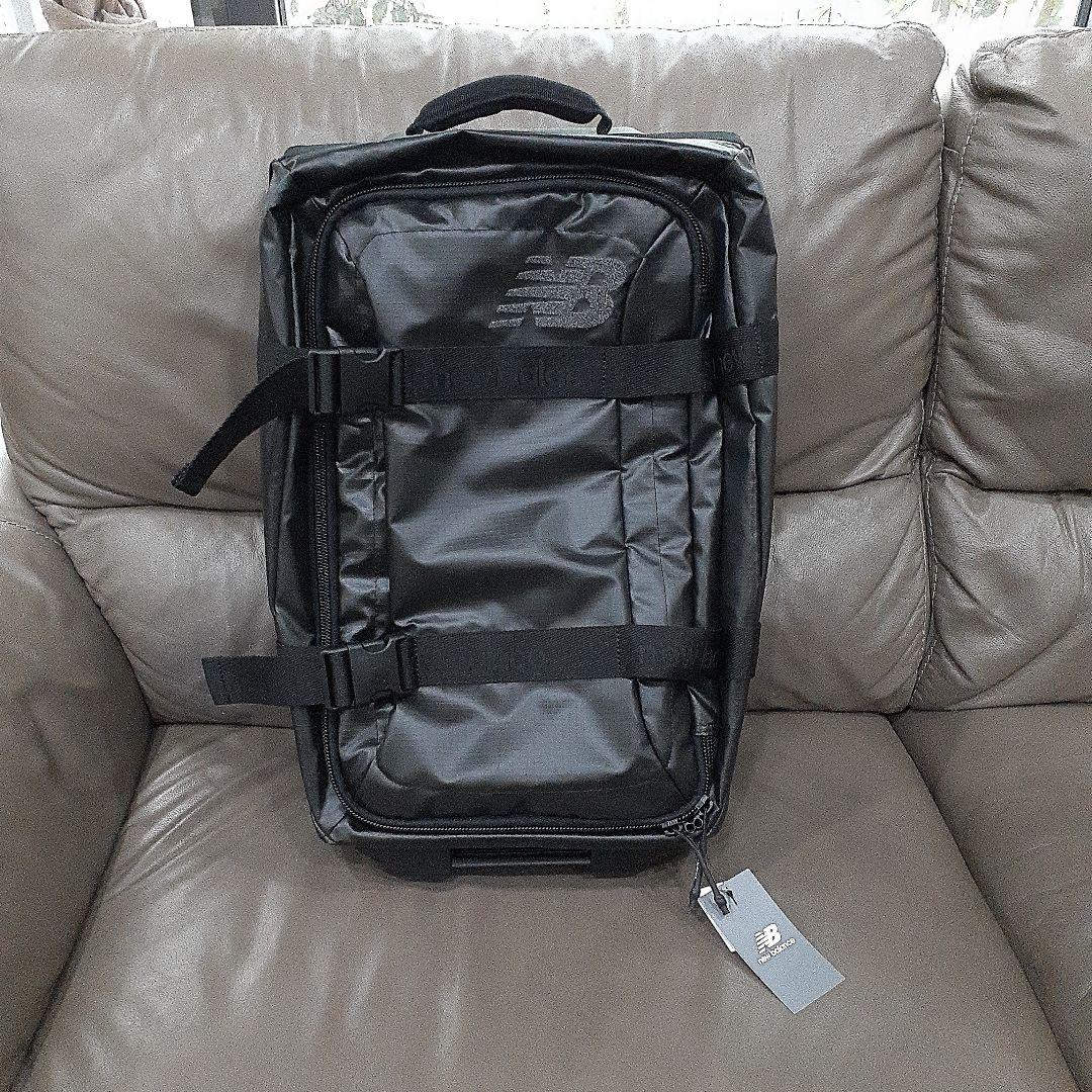 新品未使用☆ new balance キャリーバッグ