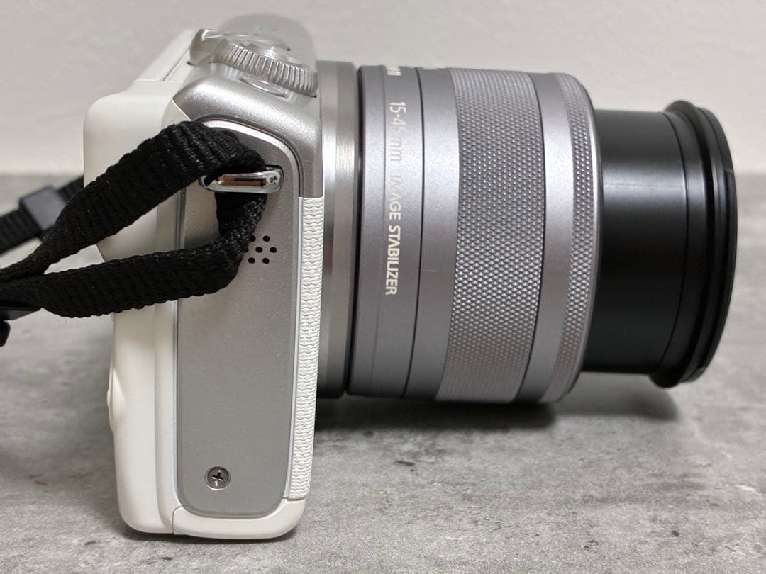 ⭐️極美品⭐️元箱付き⭐️Canon EOS M100 ダブルズームキット ホワイト