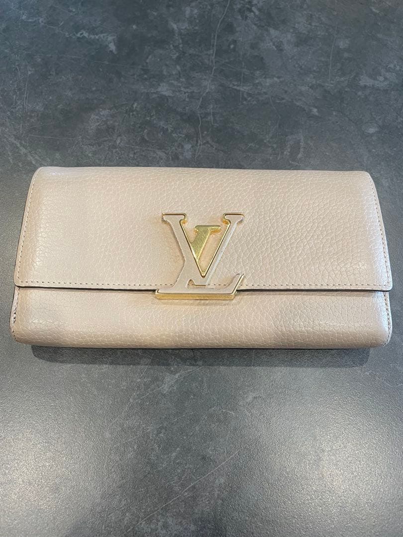Louis Vuitton ベージュ 二つ折り財布