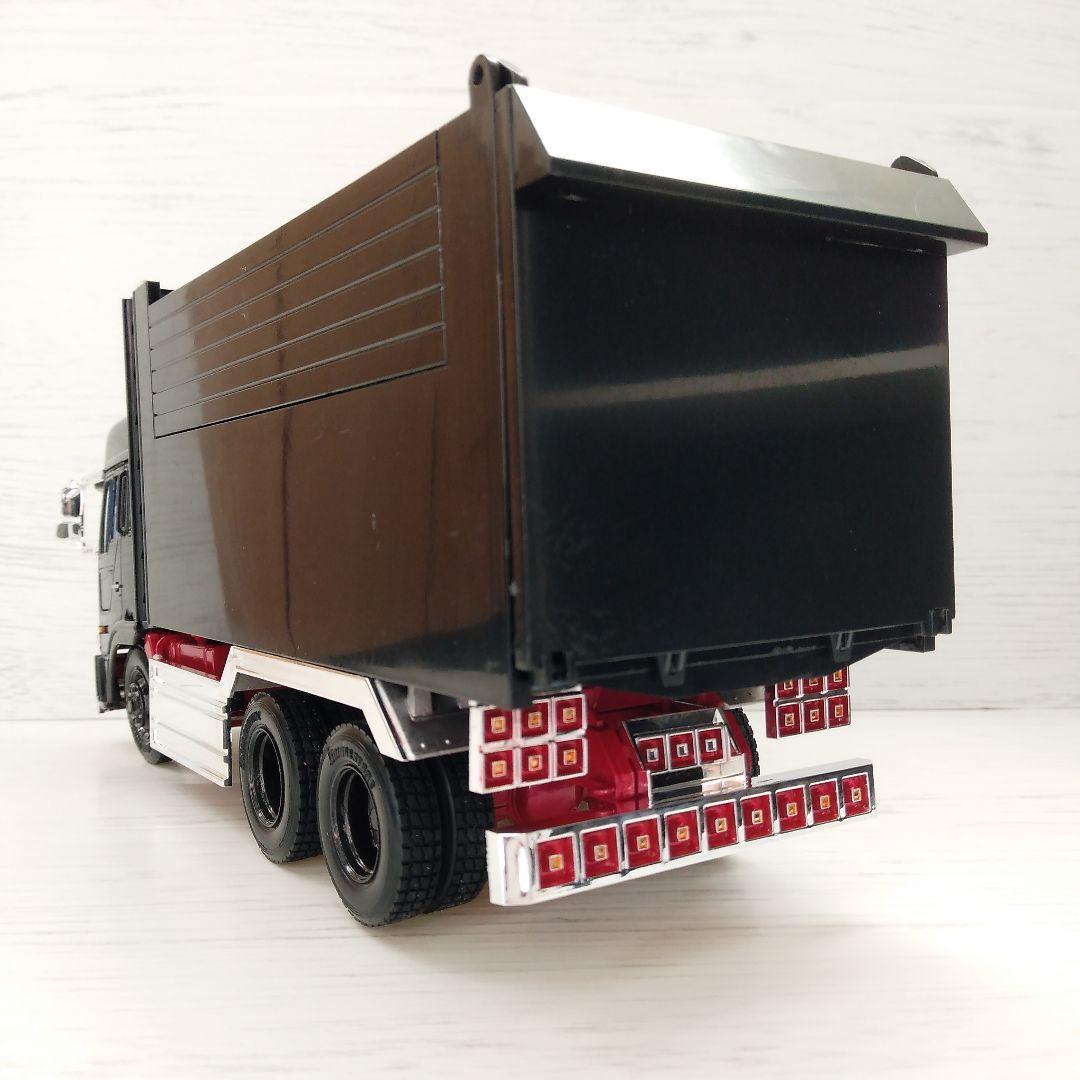 プラモデルデコトラ1/32 深箱ダンプ完成品