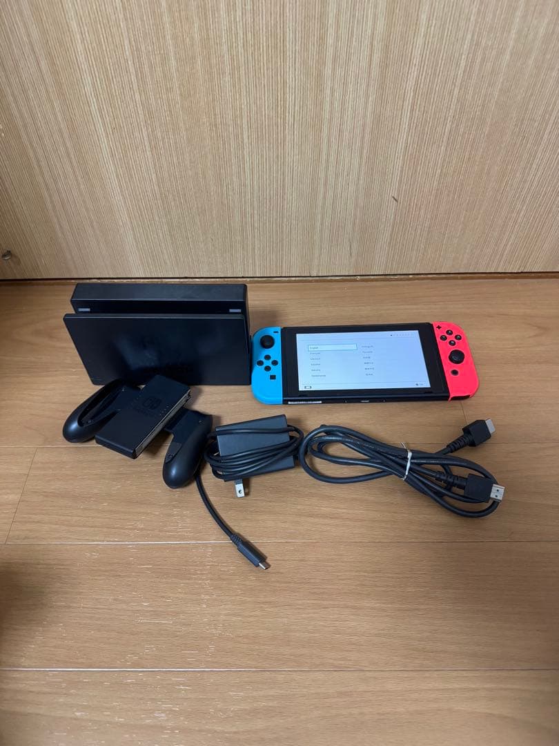 任天堂　Nintendo Switch スイッチ　HAC-001