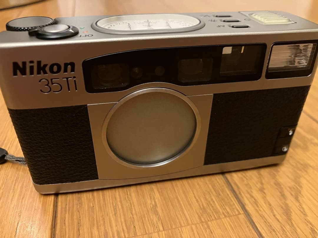 Nikon 35Ti フィルムカメラ　ニコン　送料無料