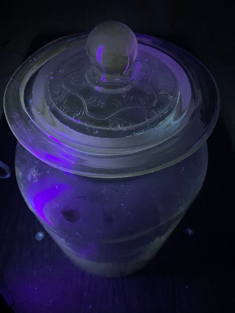 透明ガラス蓋付きウランガラス