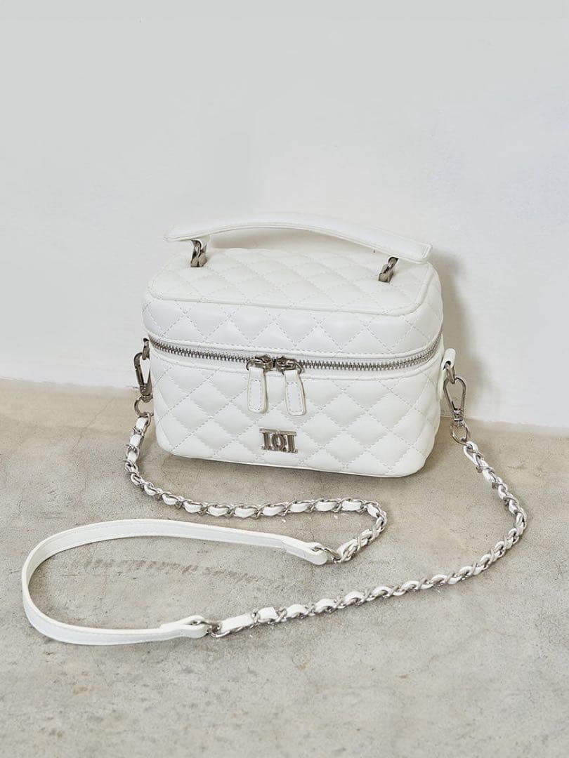 ダーリッチ キルティングショルダーミニバッグ