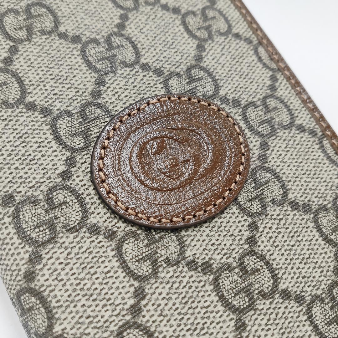 新品 未使用 GUCCI GGスプリーム 手帳型 iPhone15用 ベージュ