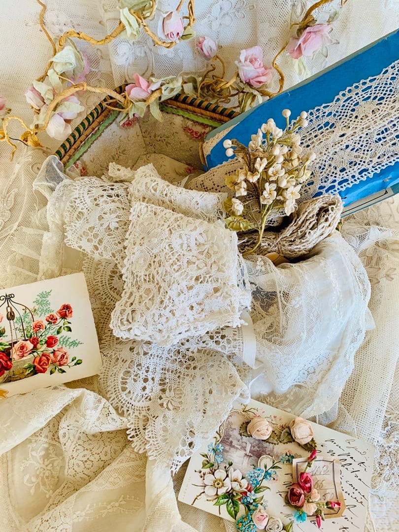 フランスアンティークローズ柄ファブリックパニエ＆アンティーク レースset