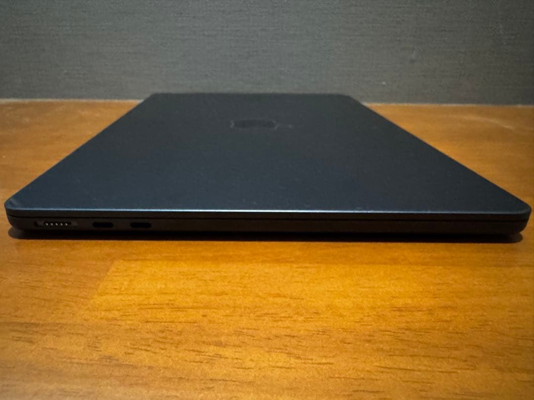 MacBook Air 13インチ M2 256GB CASETiFY