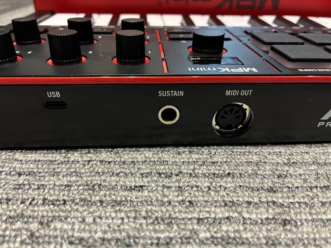 最新モデル　超美品アカイAKAI MPK mini IV（4）MIDIキーボード