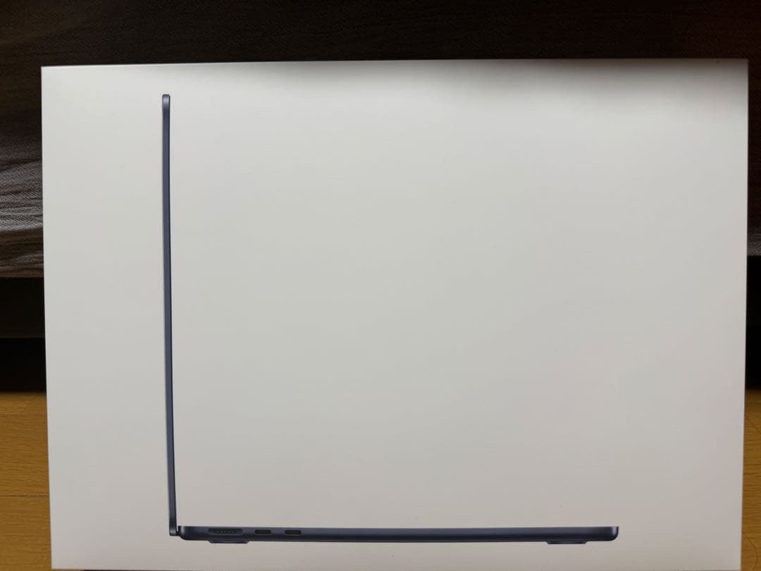 ［新品未使用］Apple MacBook Air 13インチ　MC6C4J/A