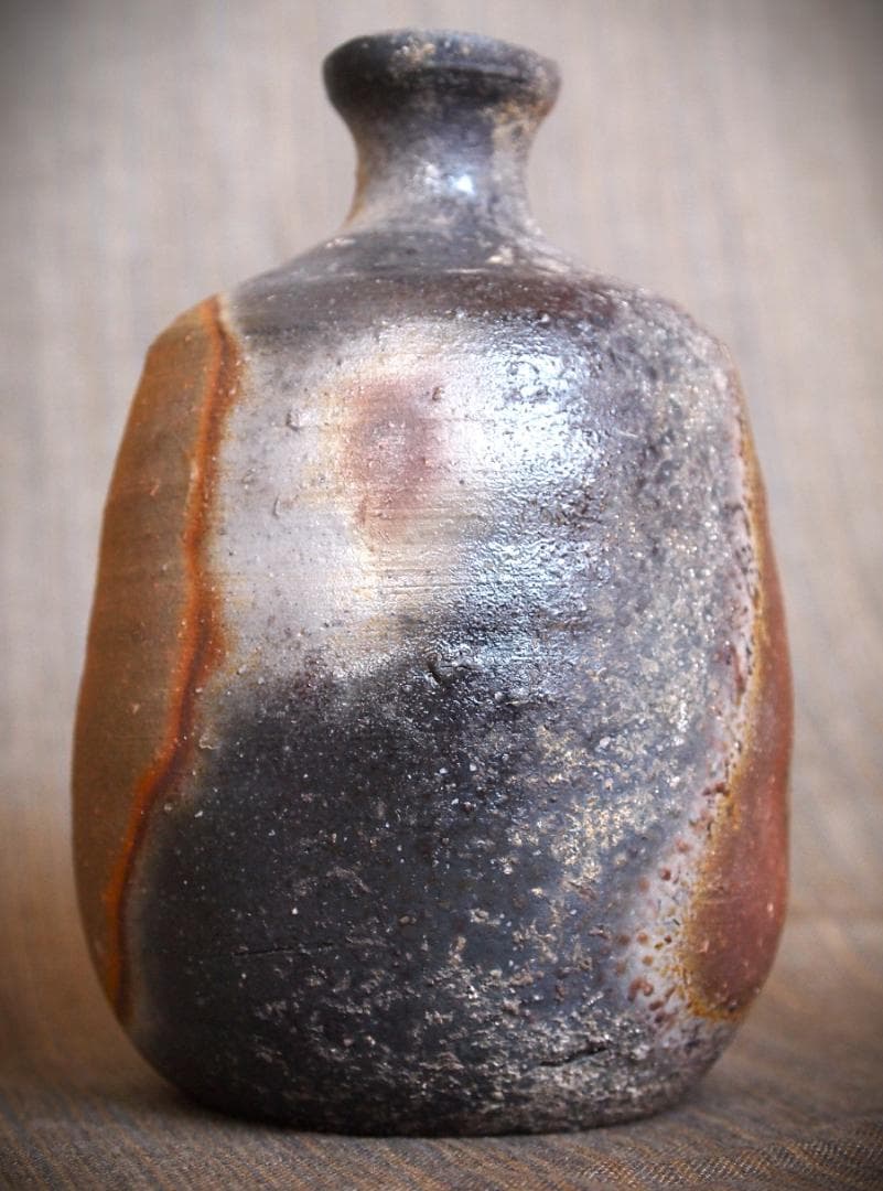 最上作★中村真【師：中村六郎・金重道明】備前（窯変）徳利★共箱