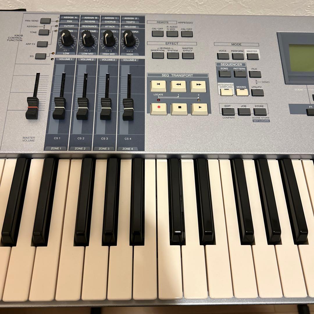 Yamaha MOTIF ES7 シンセサイザー