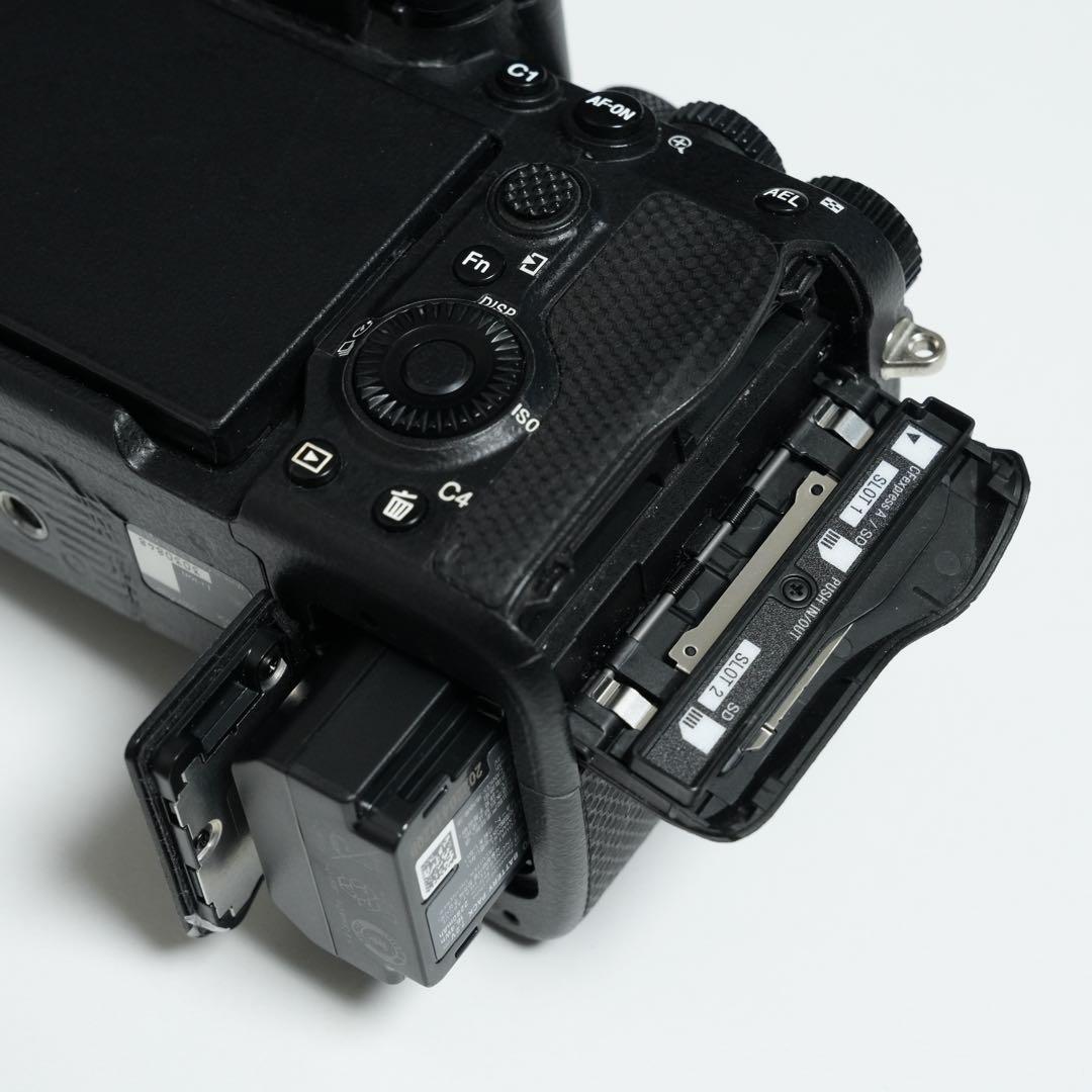 SONY α7 IV ILCE-7M4 ボディ