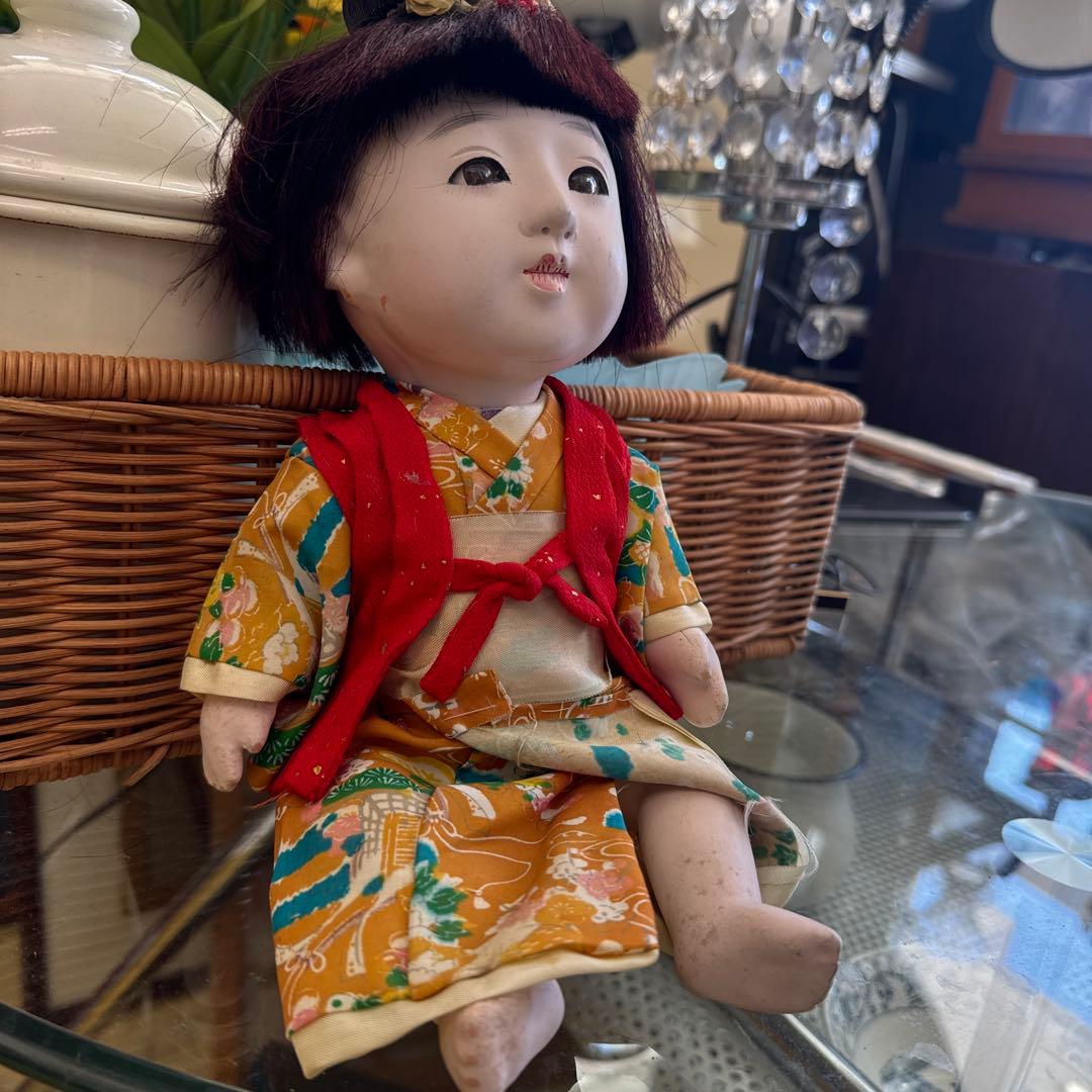 曰く　市松人形 和風模様 赤いベスト