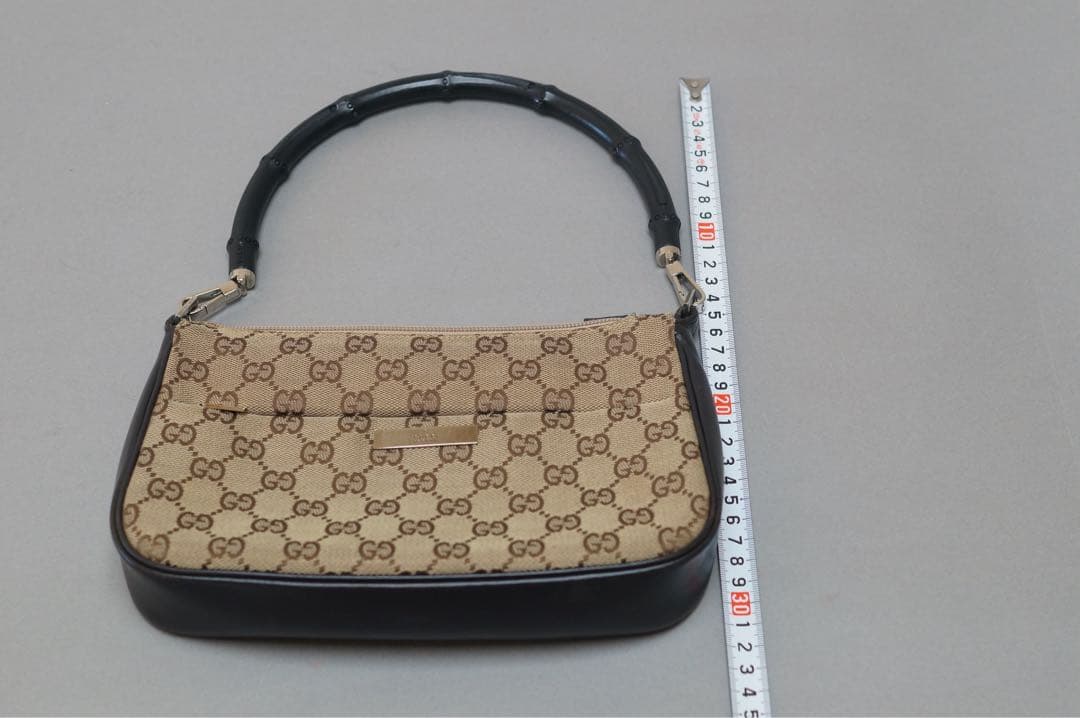 ぴ*き様 グッチ バンブーハンドル GGキャンバス バッグ
