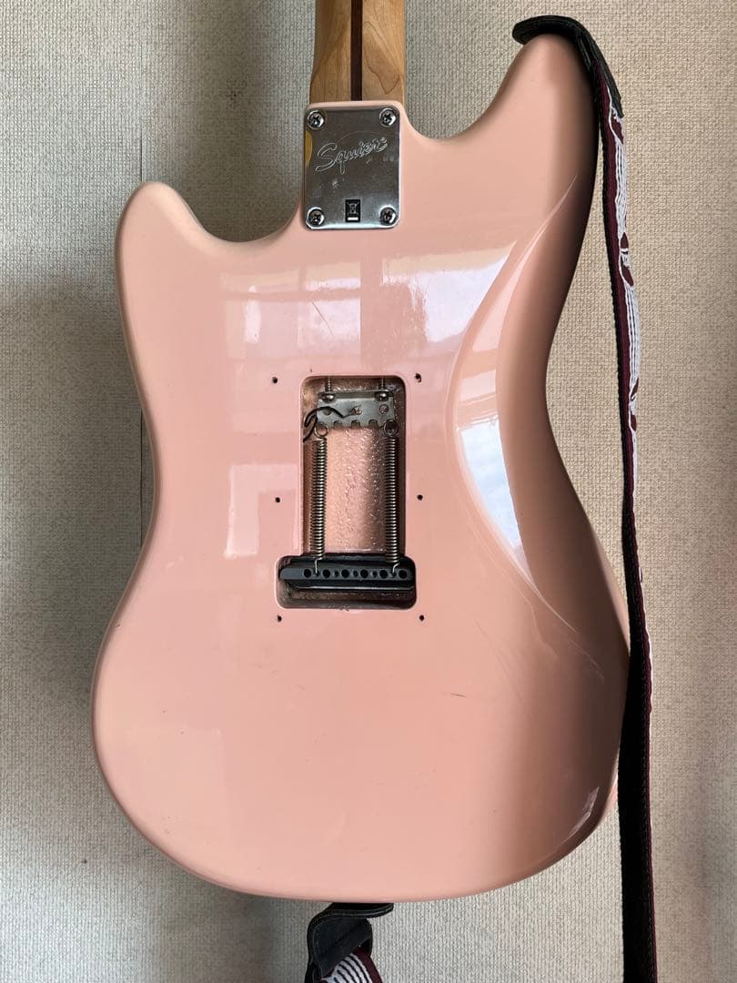 値下げFender ムスタング　サイクロン希少色シェルピンク？Charストラップ