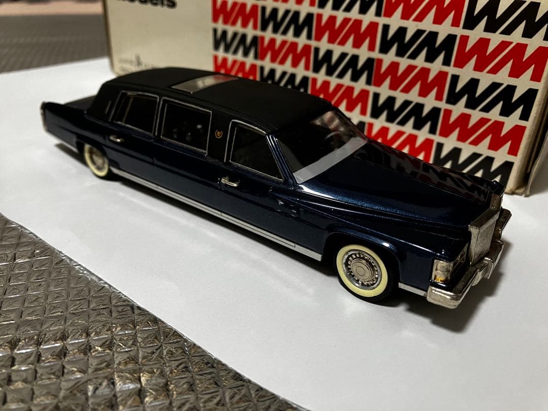 【希少品】キャデラック リムジン モデルカー 1/43スケール