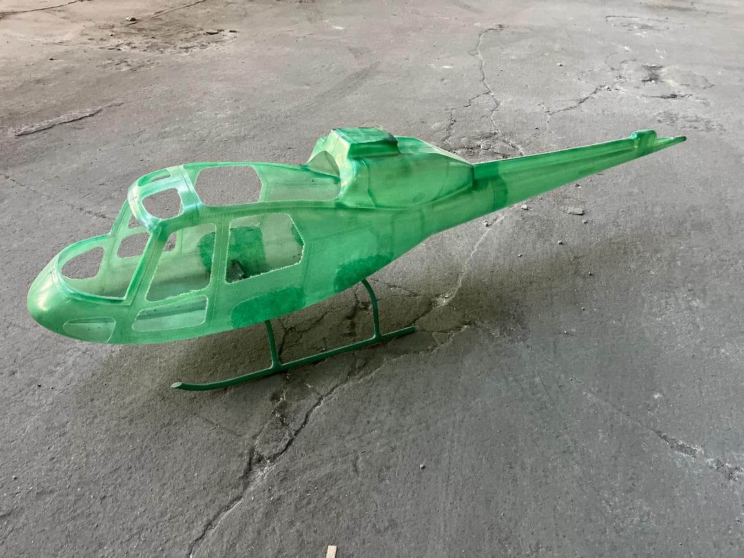 ラジコン ヘリコプター　スケールボディ