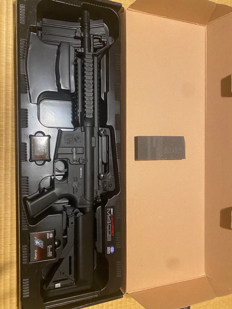 10禁　M4A1 電動ガン ブラック　実物スケール　フルオート電動ガン