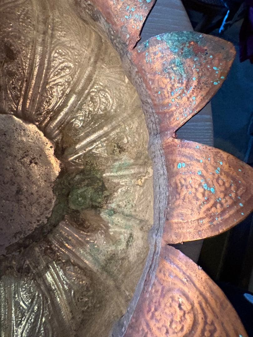 銅製容器、打ち出し模様、パキスタンで購入。