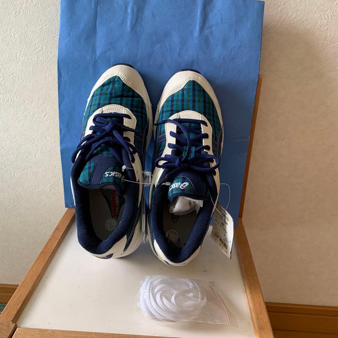 ファミリア　アシックススニーカー