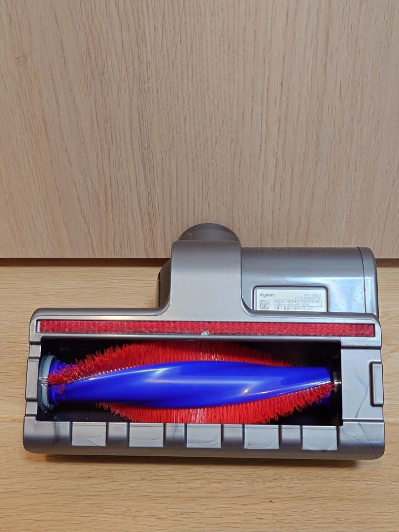 Dyson v8 slim fluffy スティッククリーナー コードレス掃除機