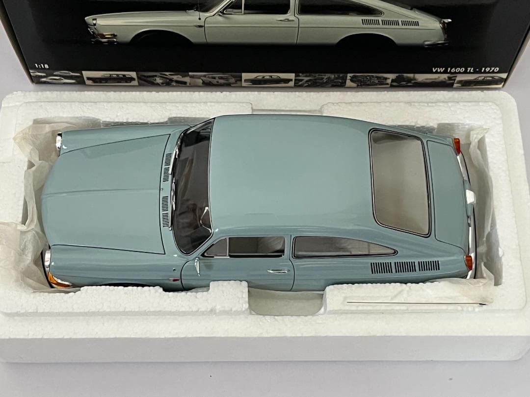 ミニチャンプス PMA 1/18 VW1600 TL 1970 ライトブルー美品