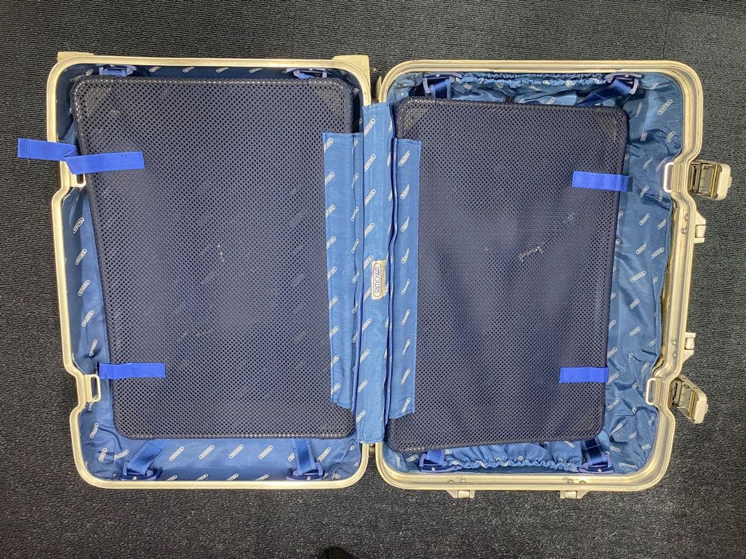 RIMOWA シルバーインテグラル 青ロゴ