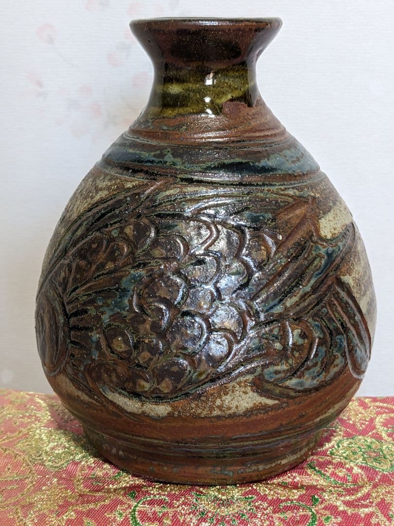 ⭐琉球陶芸 人間国宝 金城次郎初期作 蝦魚紋小壺 コレクション骨董品アンティーク
