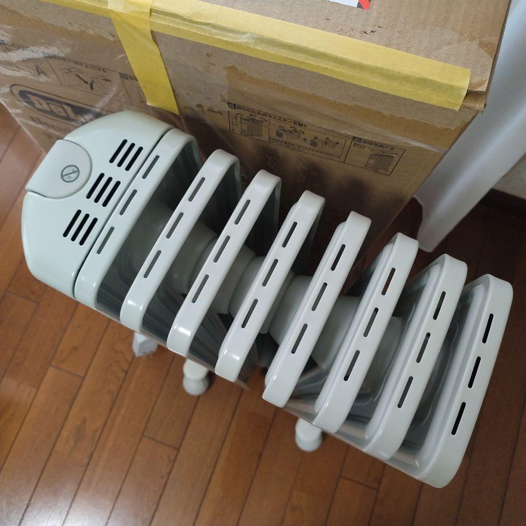 新品同様　極美品　JR0812-GY　DeLonghi　デロンギ　オイルヒーター