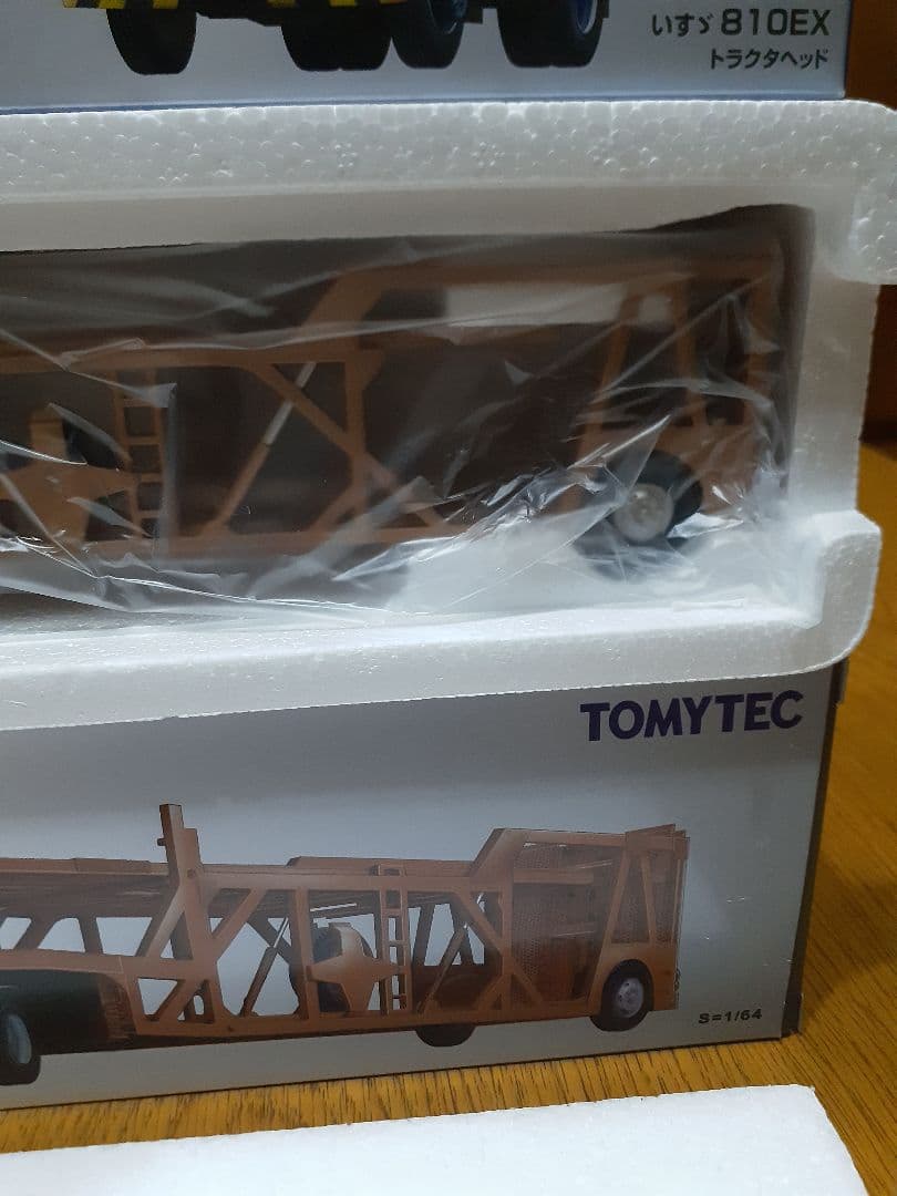 トミカ LV-Nいすゞ810EXカートランスp茶他３台セット　特売セール中‼️