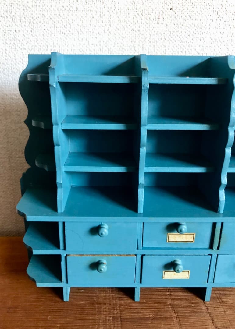 ドイツ　木製の飾り棚　ヴィンテージ　廃盤