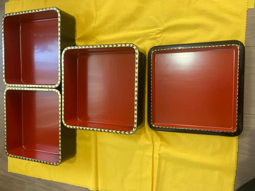 輪島塗 角丸五段重 蓋二枚 黒内朱 木製