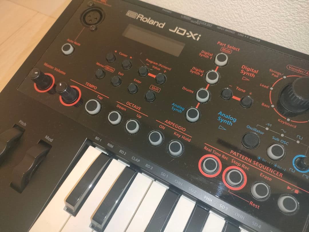 Roland JD-Xi シンセサイザー