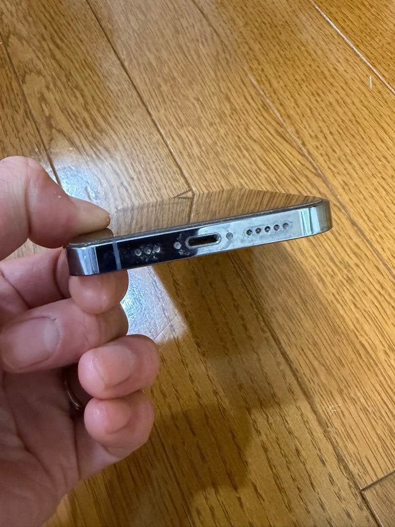 グェンディンロンApple iPhone 13 Pro 　128GB