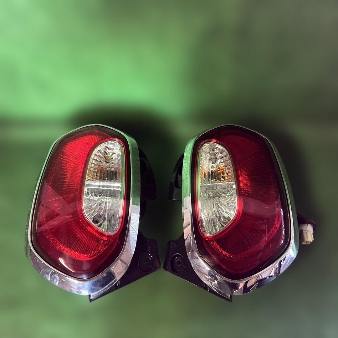 スズキ クロスビー 純正 MN71S テールライト 左右セット