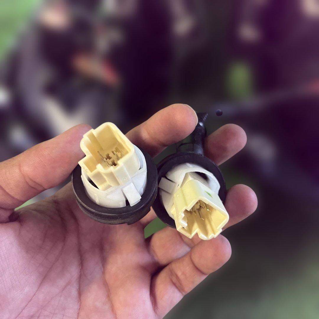 スズキ クロスビー 純正 MN71S テールライト 左右セット