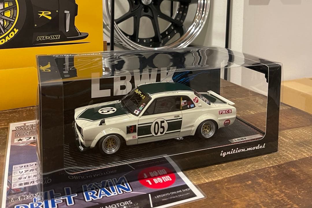 イグニッションモデル LB ハコスカ チャラスカ 1/18 フィギュア付き