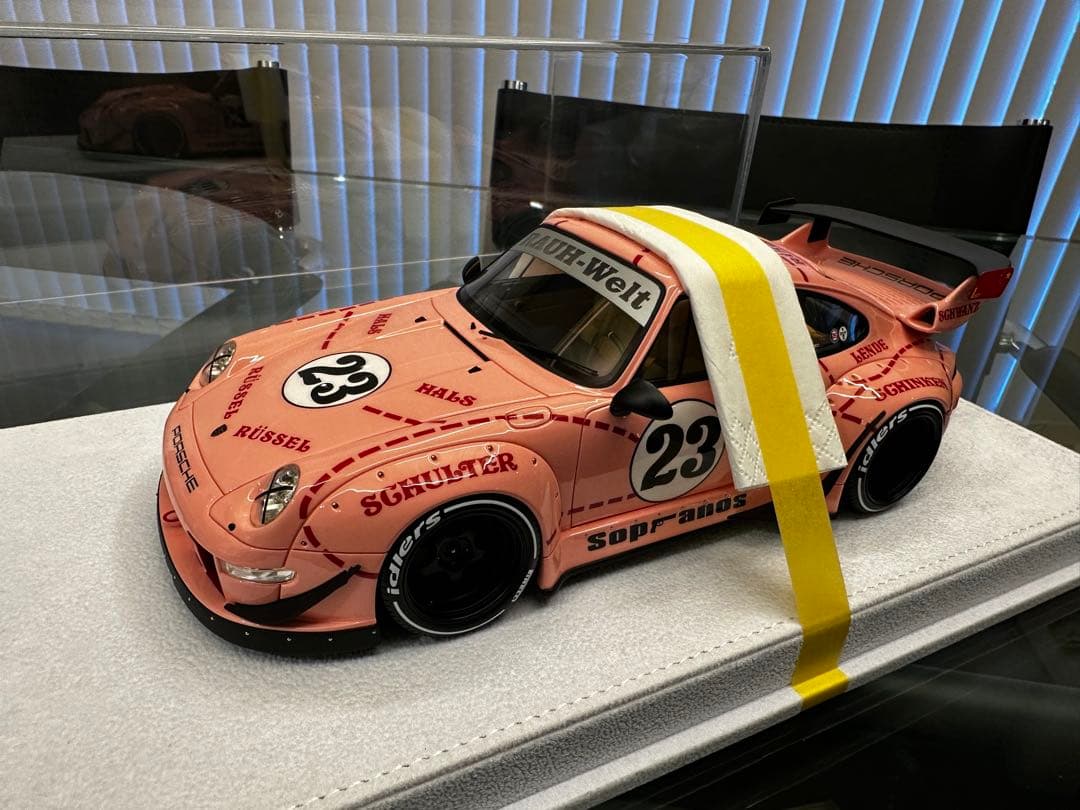 Fuelme RWB993 1/18 プロトピンクビッグ限定1台