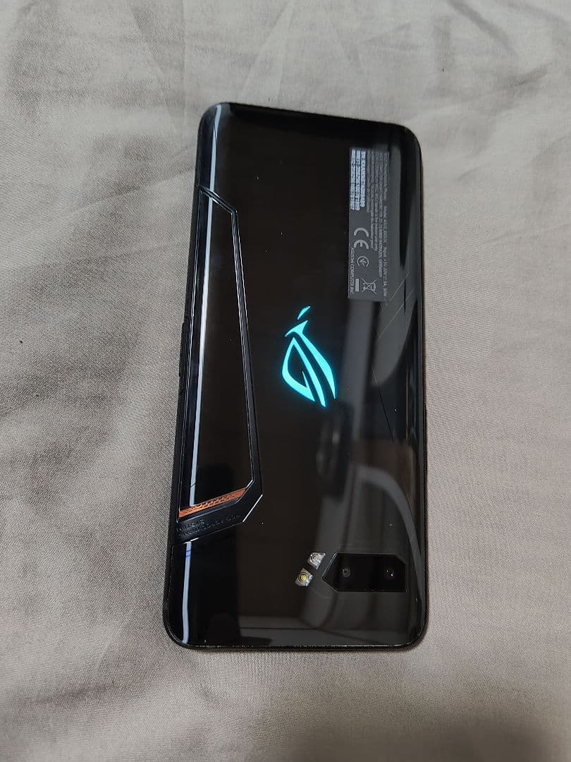 ASUS ROGフォンとROGクナイ コアゲームパッド