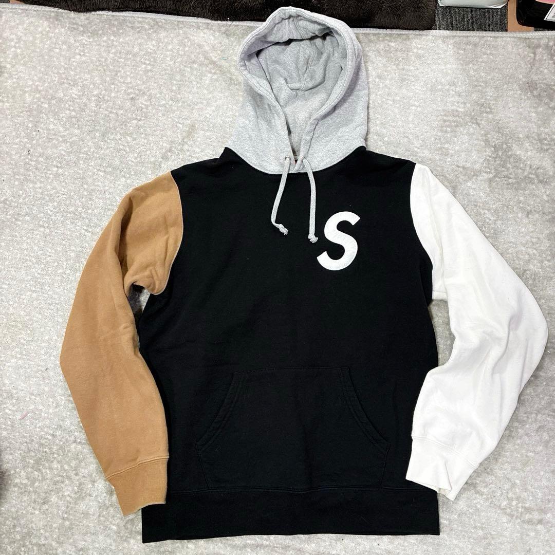 supreme シュプリーム　パーカー