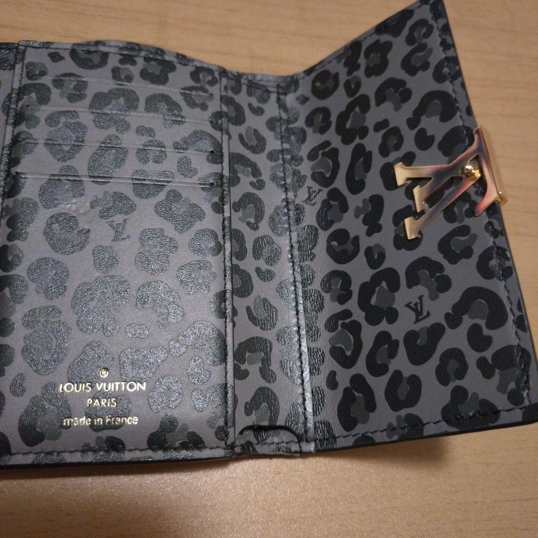 【ルイヴィトン】 ポルトフォイユ カプシーヌ レオパード