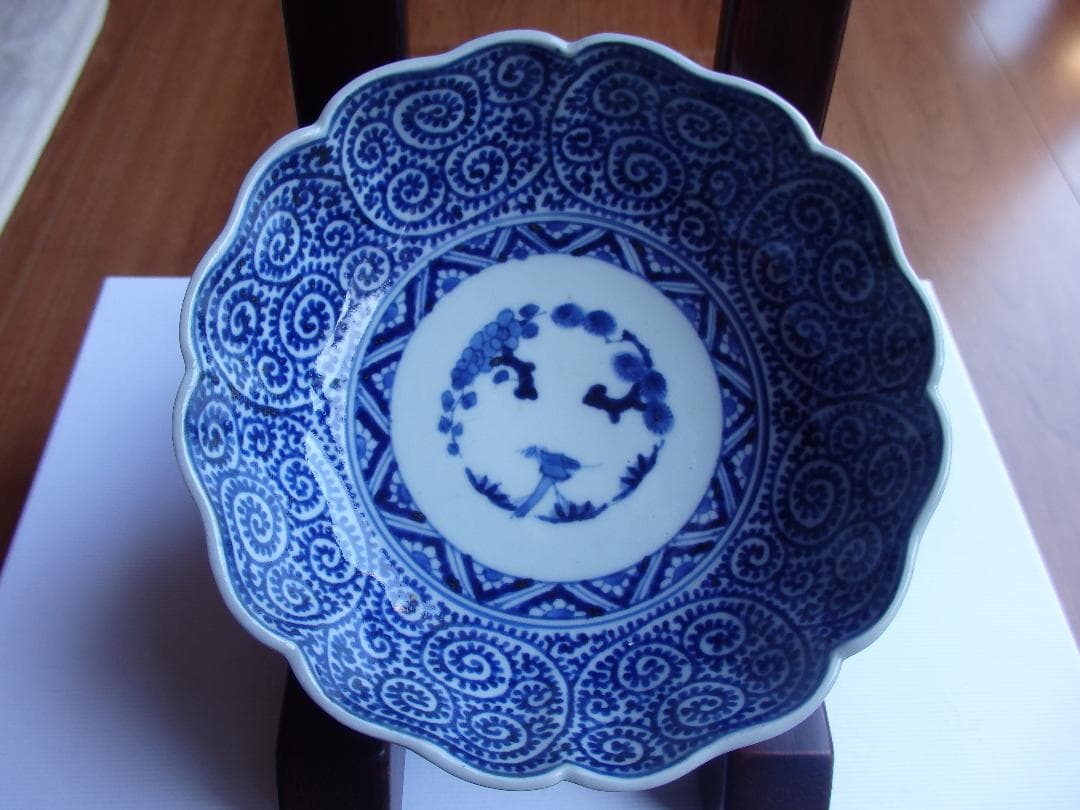 江戸中期古伊万里 染付『蛸唐草に松竹梅文』菓子鉢　成化年製銘