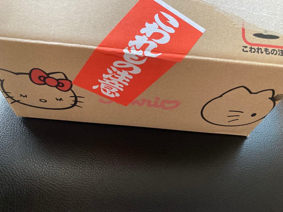 Tamagotchi Uni 赤 Sanrio ユニ　サンリオ　未開封　新品