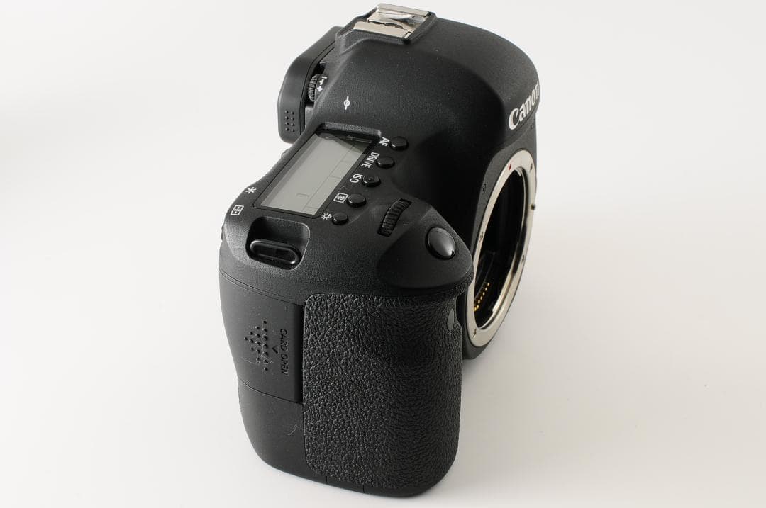 【箱付　ほぼ新品】 キャノン Canon EOS 6D ボディ