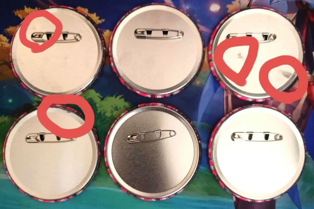 【値下げ交渉可】ダンガンロンパ 血まみれ 缶バッジ ジェノサイダー翔 腐川冬子