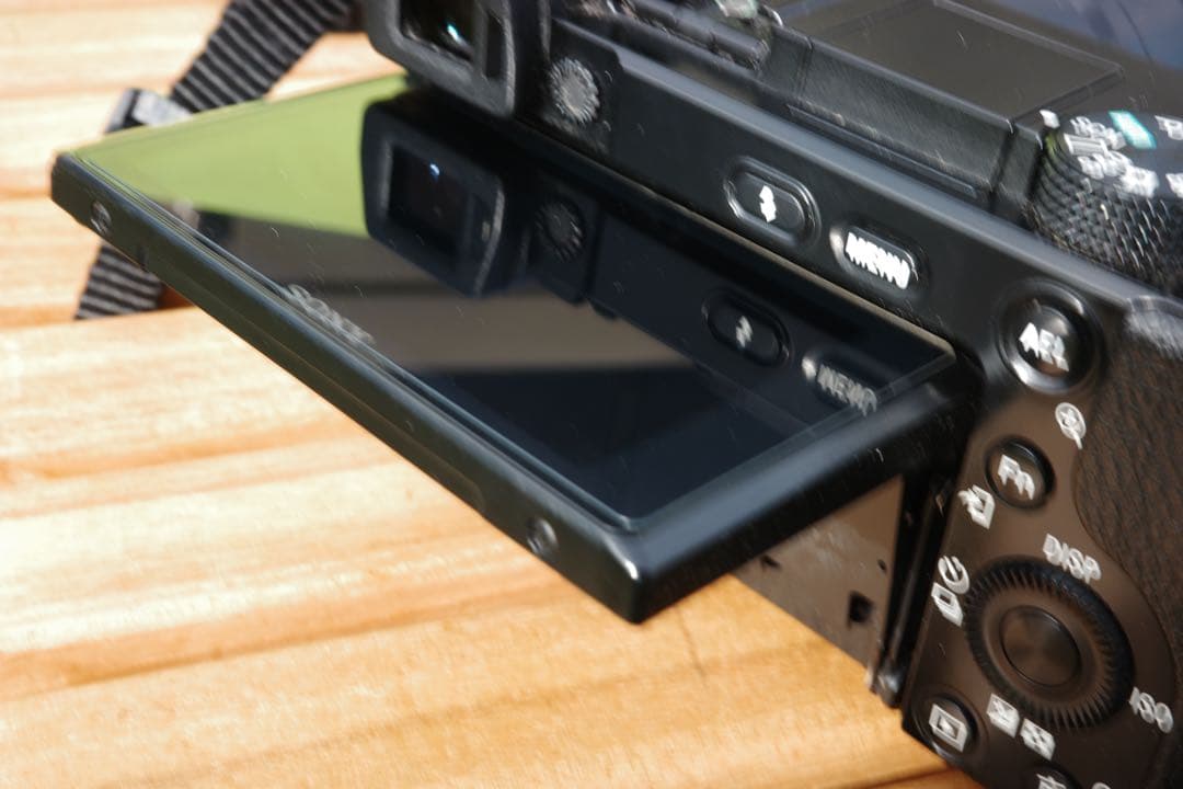 SONY α6100 ダブルズームレンズセット＋単焦点レンズ レンズ3本