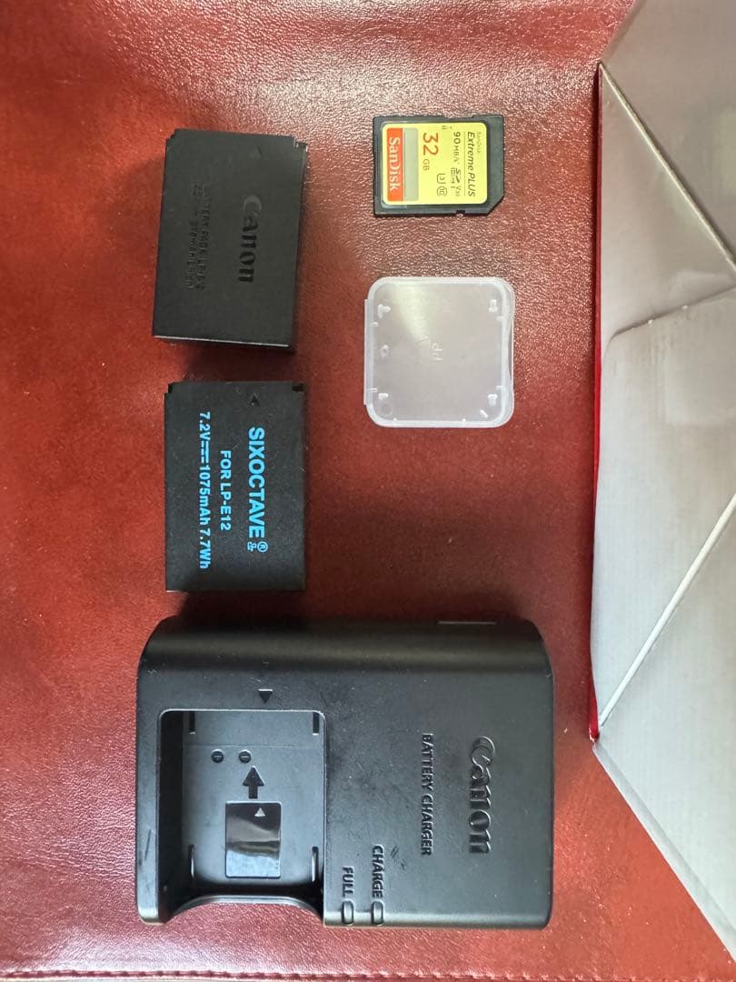 デジタルカメラ CANON EOS Kiss M EF-M18-150 IS STM Kit