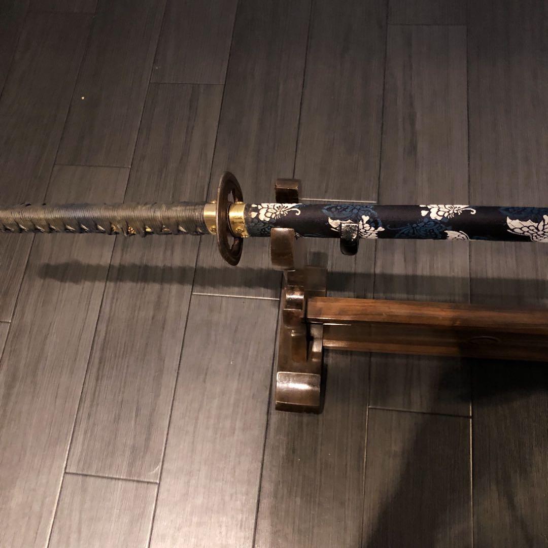 高級模造刀　居合刀　樋入り刀身　赤絹拵え　亜合金刀身