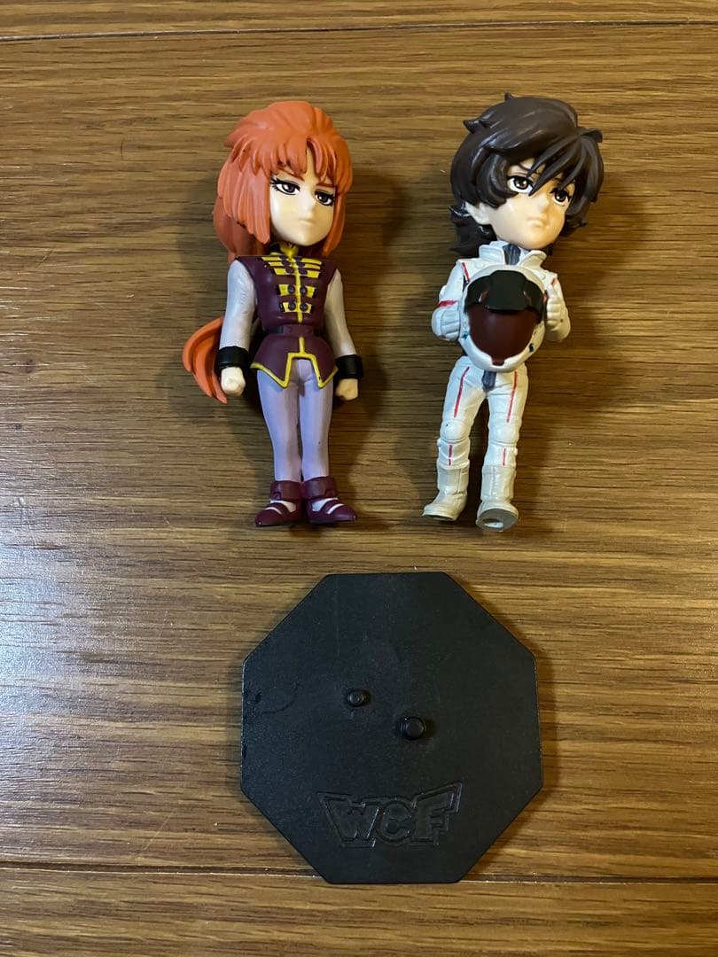 【匿名配送】　ジャンク品　ガンプラ8体　フィギュア2体　まとめ売り